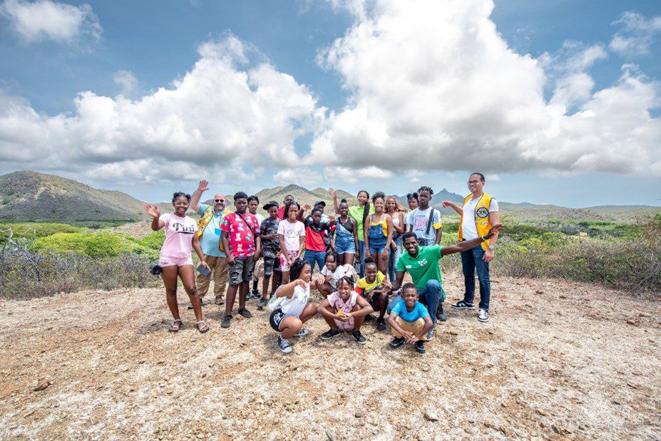 GreenKidz lanceert Hofi Mango project voor scholen op Banda Bou